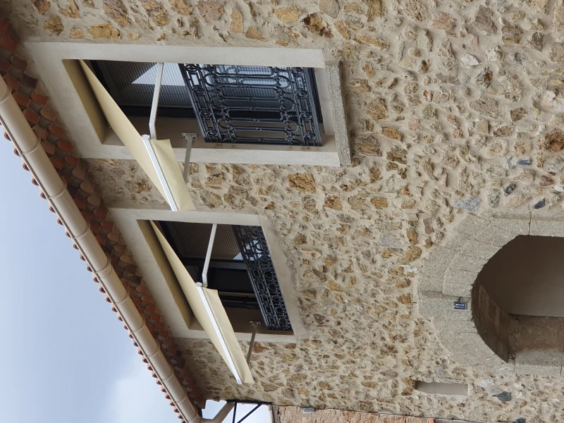 Store a bras droit